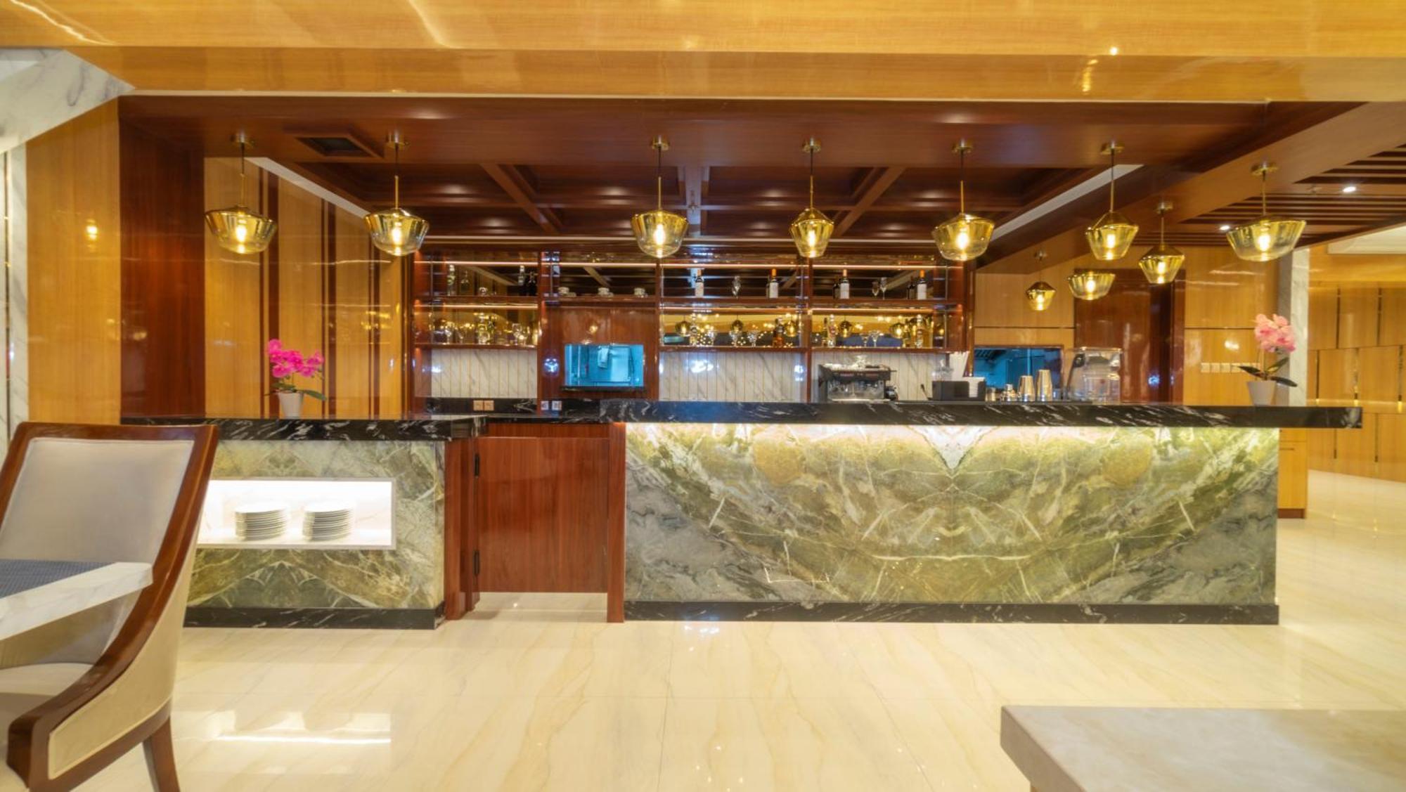 City Of Aventus Hotel - Denpasar Exterior foto
